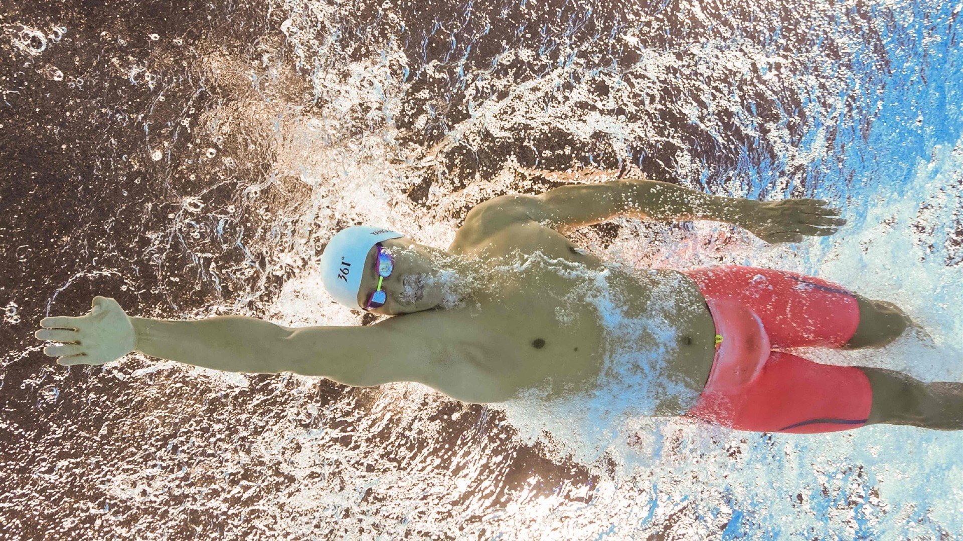 南非终结伊朗，卡马文加点燃赛场，足球如何成为第三世界的政治暗语？